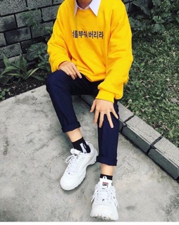 Áo SWEATER ( ẢNH THẬT CUỐI ẢNH ) A.chữ HQ