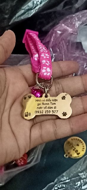 Bảng tên chó mèo khắc nội dung theo yêu cầu