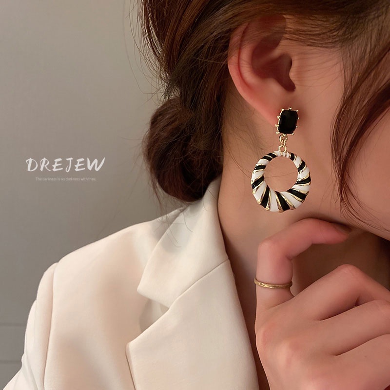 DREJEW Bông Tai Họa Tiết Kẻ Sọc Đính Đá Cao Cấp Phong Cách Thời Trang Mới 2022 Hàng Bán Chạy 1