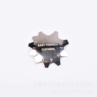 Khuôn cắt móng bột inox