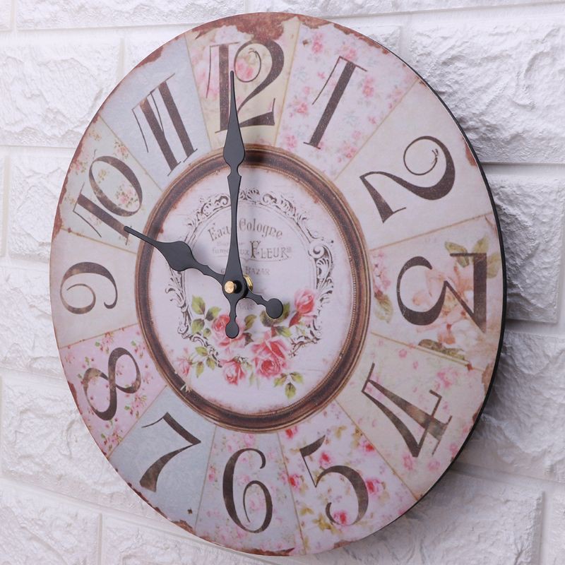 Đồng hồ treo tường kiểu dáng cổ điển xinh xắn