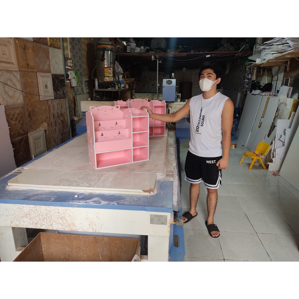 Kệ sách hình gấu 5 ngăn đựng đồ đa năng có khắc tên miễn phí