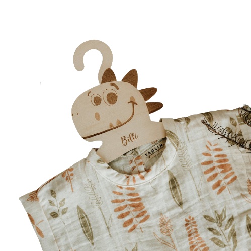 Móc treo quần áo trẻ em bằng gỗ PLYWO.HAKID-028 | R26 x C18.5cm | Bảo hành bảo dưỡng lên đến 5 năm | Giao hàng miễn phí