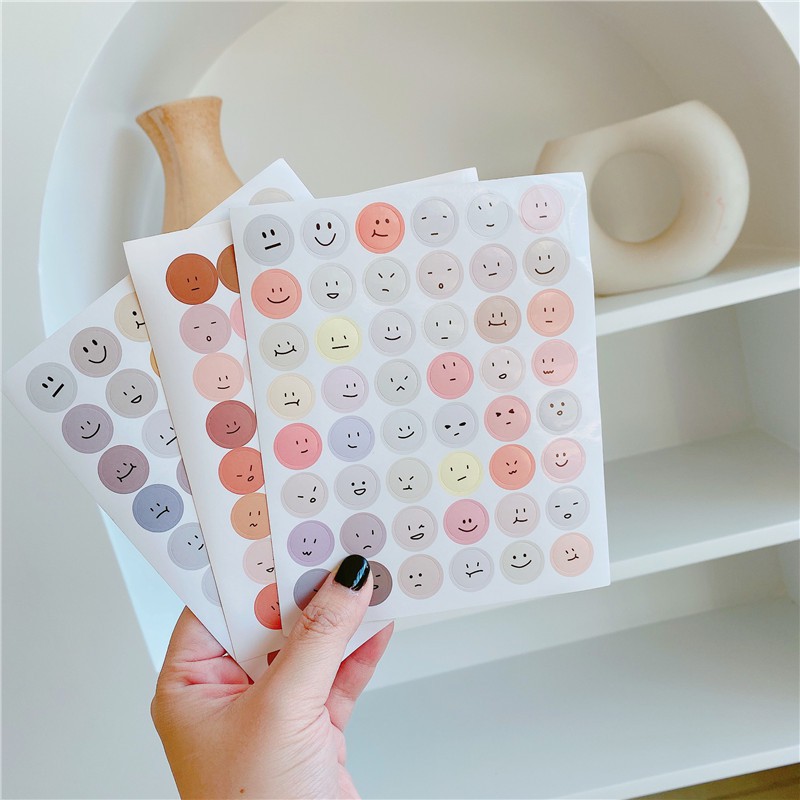 Nhãn dán tường trang trí cho phòng ngủ DIY