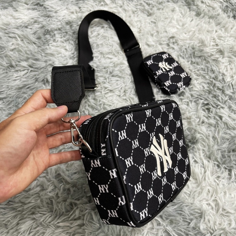 Túi Chéo MLB Monogram Size Lớn  Full Mạc Tag