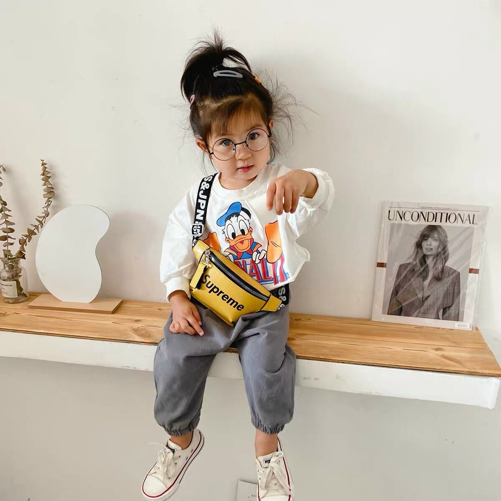 TÚI ĐEO CHÉO HỌA TIẾT HÌNH CHỮ CHO BÉ - TOYS89