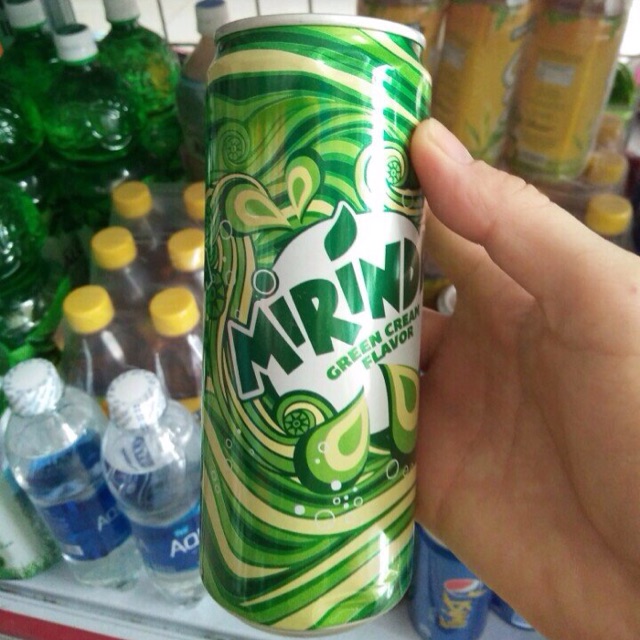 Nước ngọt mirinda xanh thái