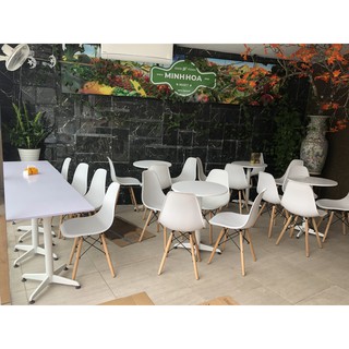 Bàn Eames tròn