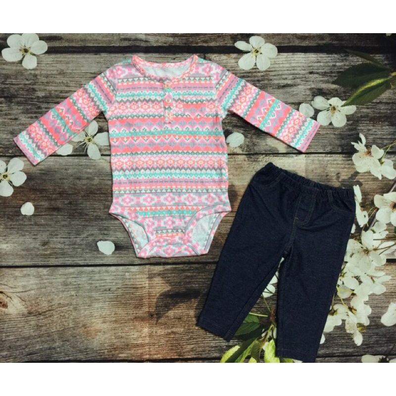 Set body chip dài tay kèm quần legging Carter's thổ cẩm