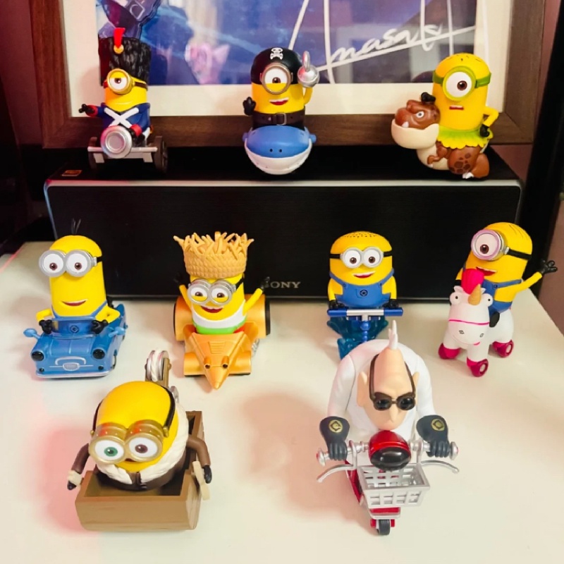 Đồ trang trí Nhân Vật Minions Lái Xe Độc Đáo