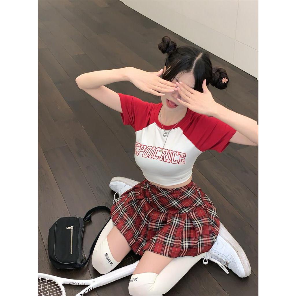 Bộ Áo Thun In Chữ + Chân Váy Xếp Ly Sọc Ca Rô Màu Sắc Trẻ Trung Thời Trang 62126