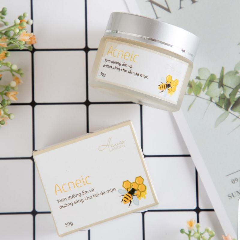 Kem dưỡng Acneic cho da dầu mụn