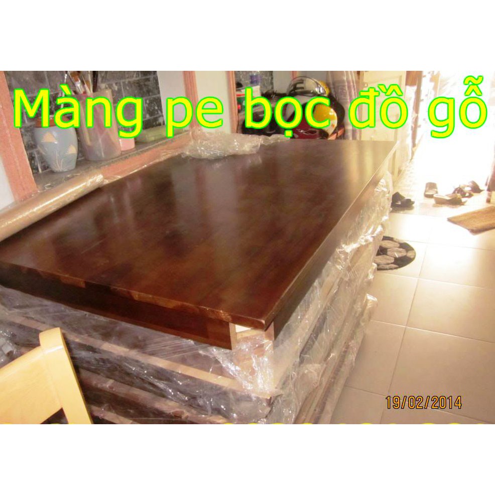 Màng cuốn màng chít PE bọc Pallet, hàng hoá khổ rộng 50cm nặng gần 2,5kg cả lõi