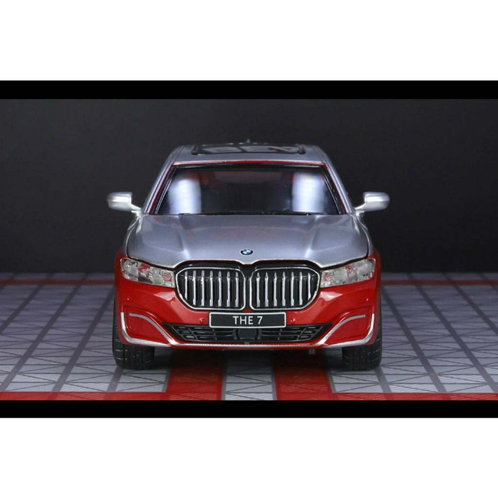 Xe mô hình sắt BMW 760LI TẶNG KÈM BIỂN SỐ tỉ lệ 1:24 hãng Chimei 3 màu