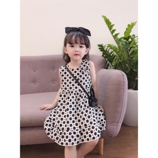Váy tiểu thư chấm bi cho bé gái