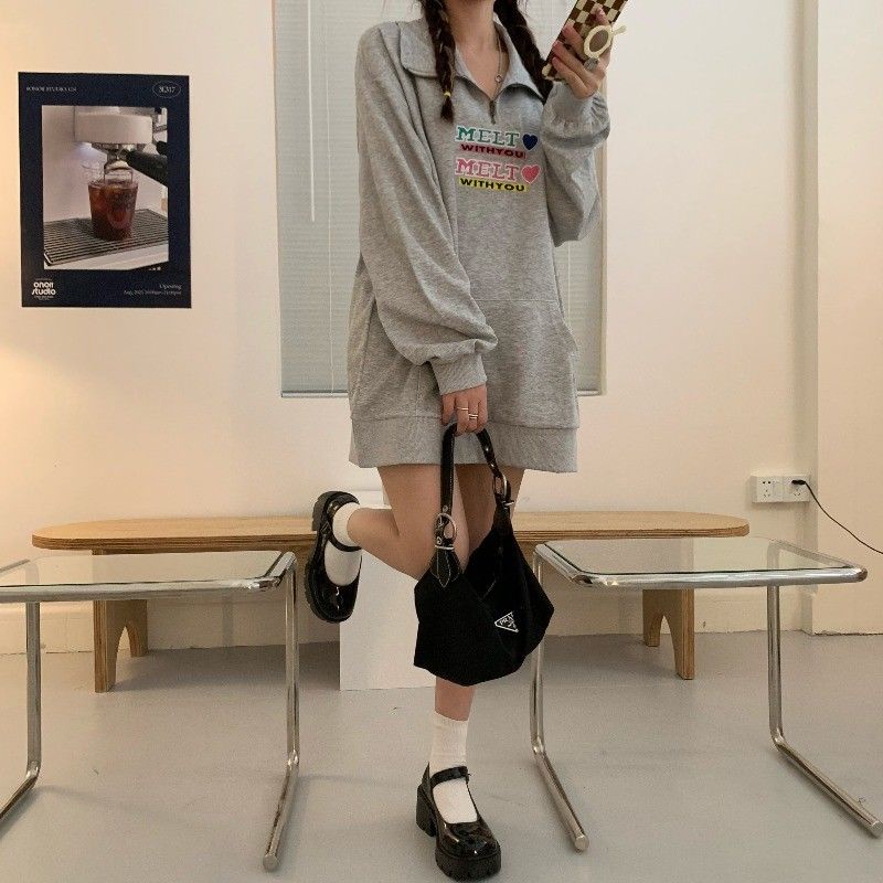 Áo sweater dáng rộng thêu chữ phối khóa kéo thời trang mùa thu phong cách Hàn Quốc cho nữ 2021