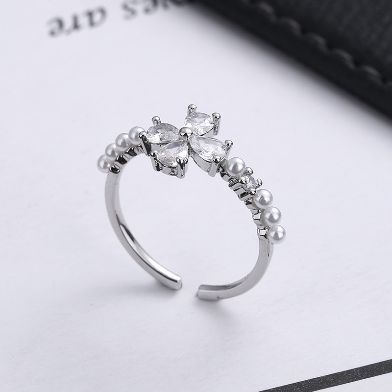 (0192) Nhẫn Đính  Bốn Lá Lấp Lánh Sang Trọng ✨