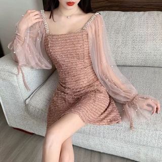Đầm suông tay áo đính ngọc tiểu thư