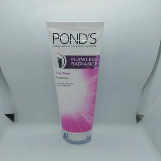 POND'S FLAWLESS RADIANCE Sữa Rửa Mặt