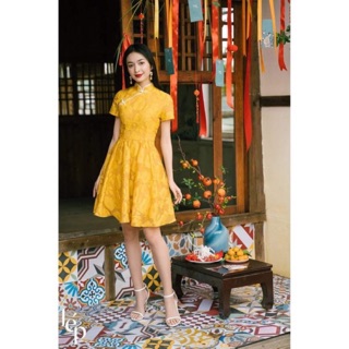 Pass đầm cổ tàu nhúng eo của Le’p