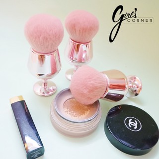 Cọ phủ "ly rượu vang" Feather B Kabuki