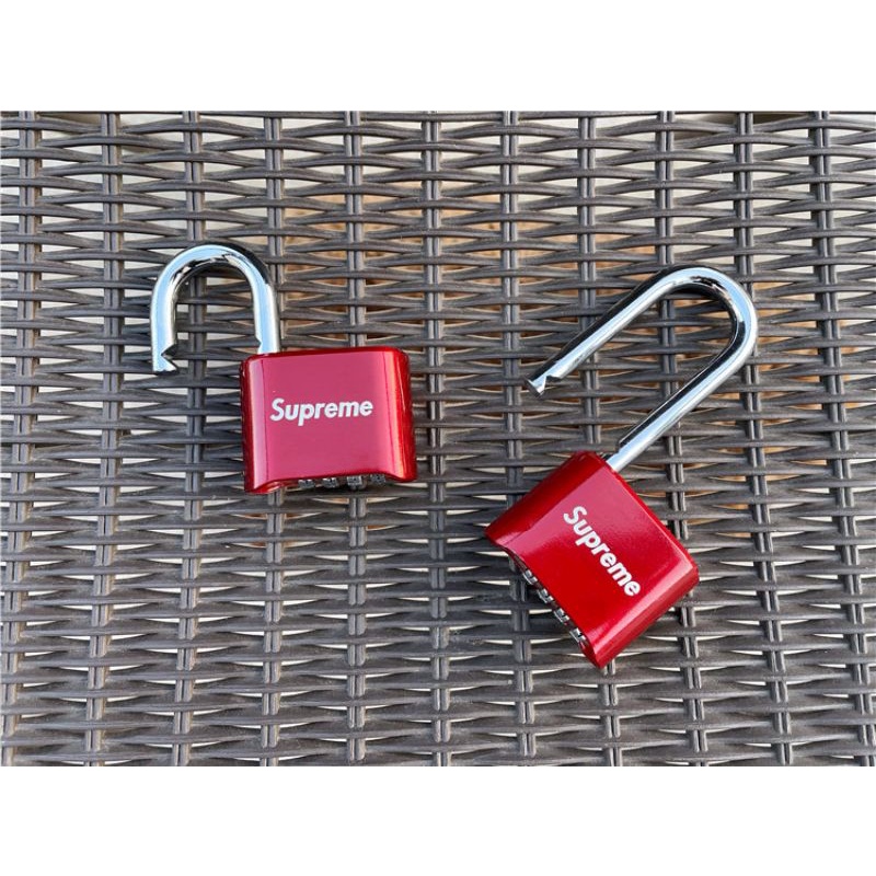 Ổ khóa mã số Supreme