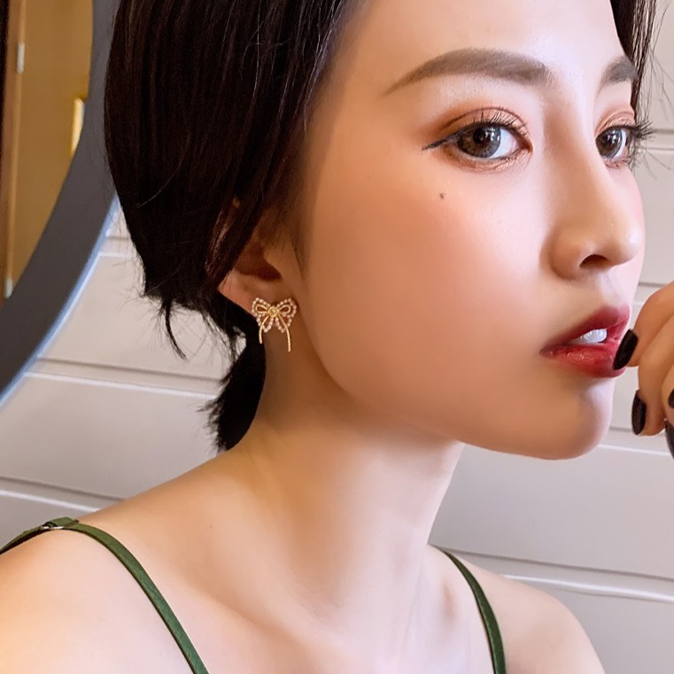 Bông tai họa tiết nơ cánh bướm thanh lịch - BT185