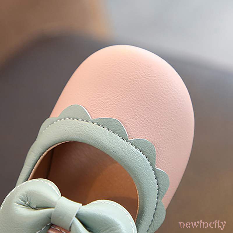 Giày sandal đế mềm chống trượt cho bé gái