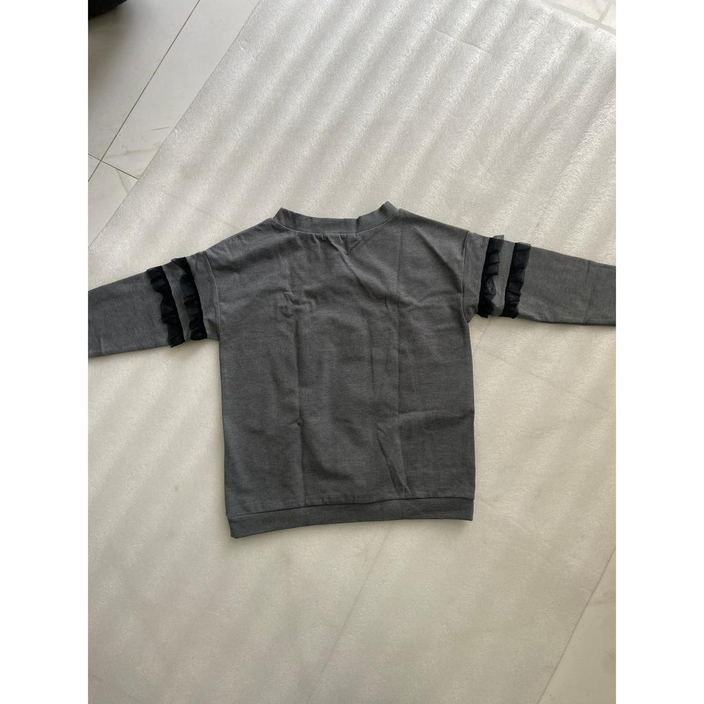 ÁO SWEATER TAY VIỀN ĐEN
