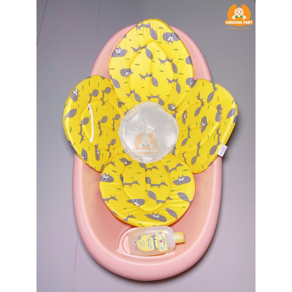 Phao tắm cho bé sơ sinh, đệm tắm đỡ lưng cho bé Carekids - Vipkid