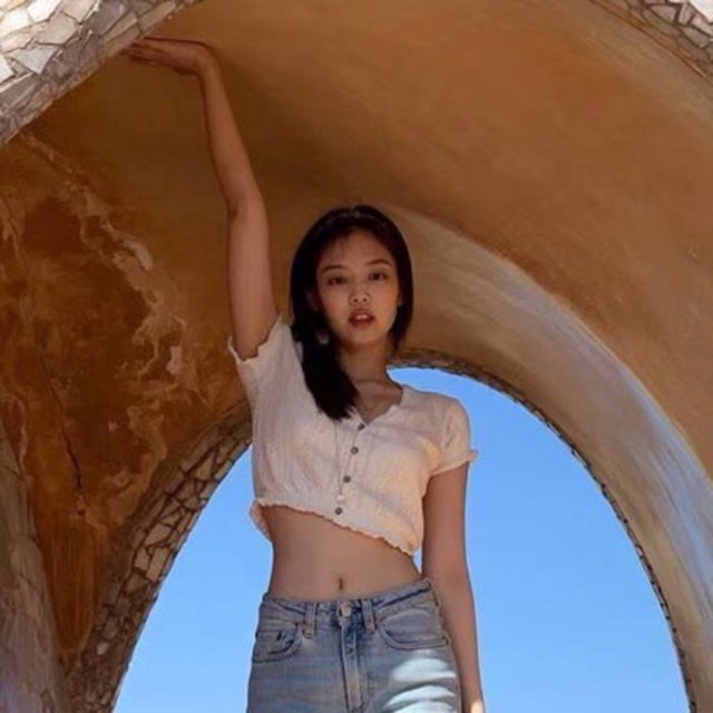 Áo thun áo len mỏng mùa hè cổ v áo croptop Jennie Blackpink M28 | BigBuy360 - bigbuy360.vn