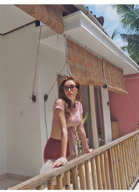 Bộ bikini , bộ đồ bơi nữ hai mảnh ngắn tay eo nơ và quần lưng cao màu hồng