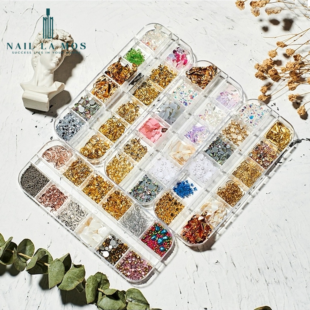 Hộp nhựa 12 ô đựng đá, charm, phụ kiện nail trang trí