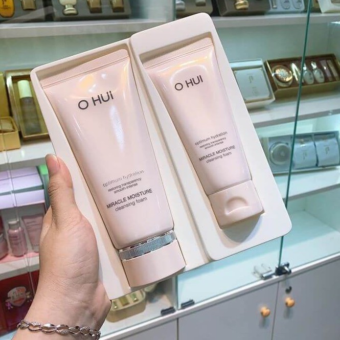 Set sữa rửa mặt Ohui hồng Miracle Moisture Cleansing Foam làm sạch dịu nhẹ cho da - MS054 O Hui | BigBuy360 - bigbuy360.vn