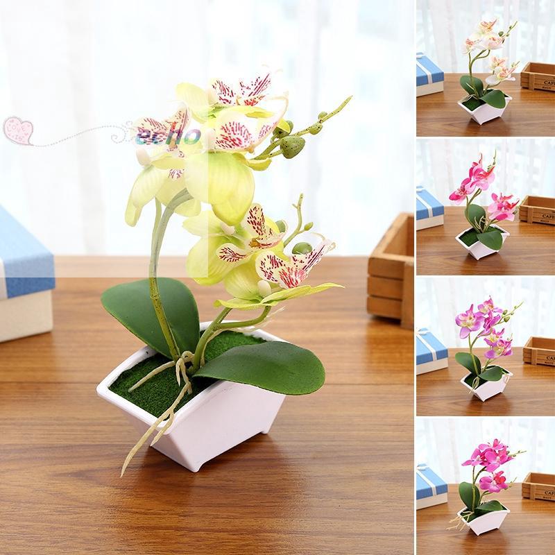 Chậu hoa lan giả sống động trang trí trong nhà