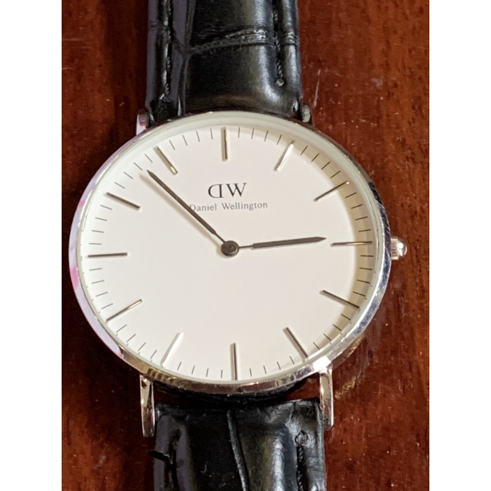 Đồng hồ nam nữ DW Daniel Wellington- pin của Nhật Bản