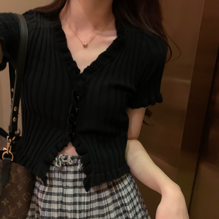 Áo kiểu tay ngắn thiết kế thời trang trẻ trung cho nữ