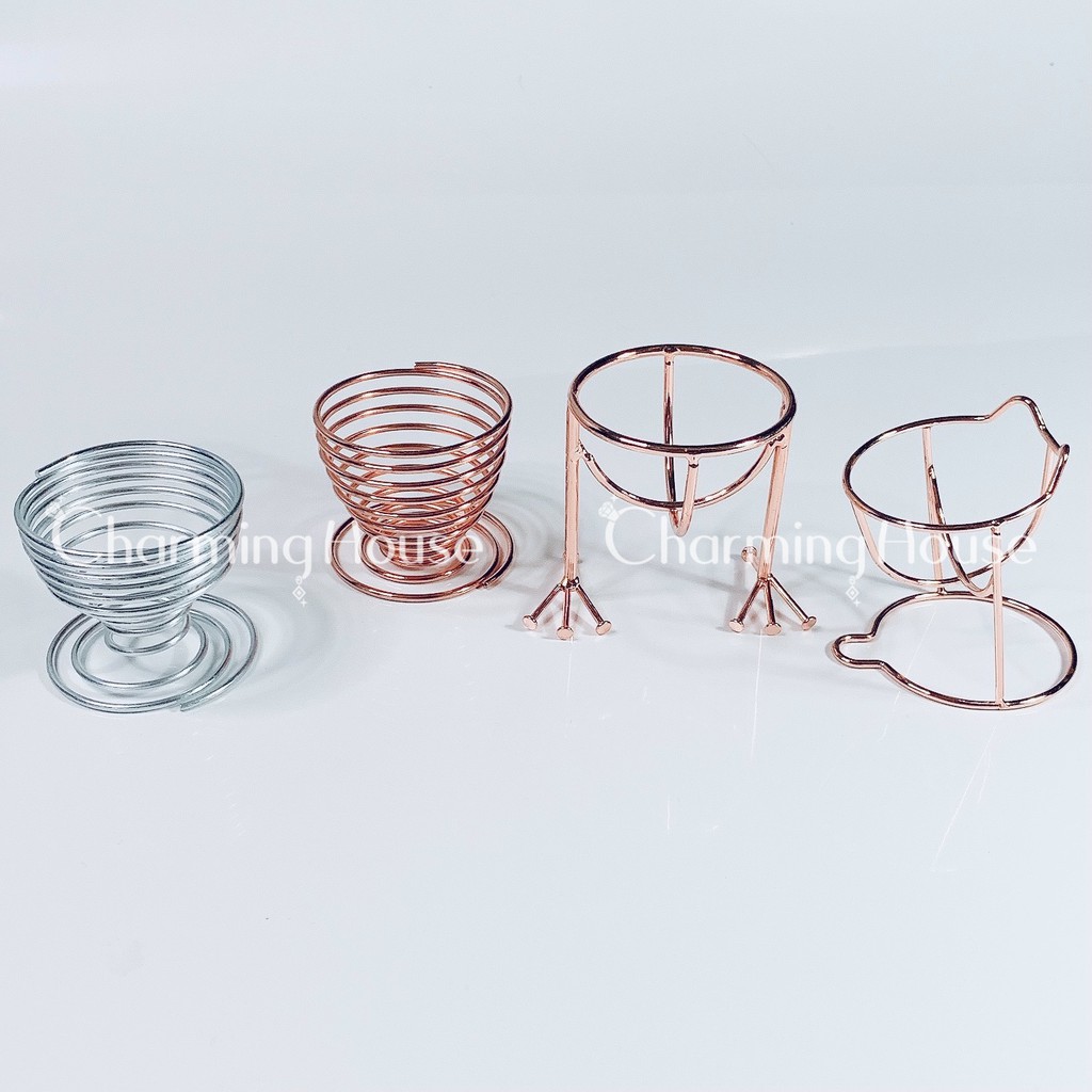 - Cốc đựng bông mút blender