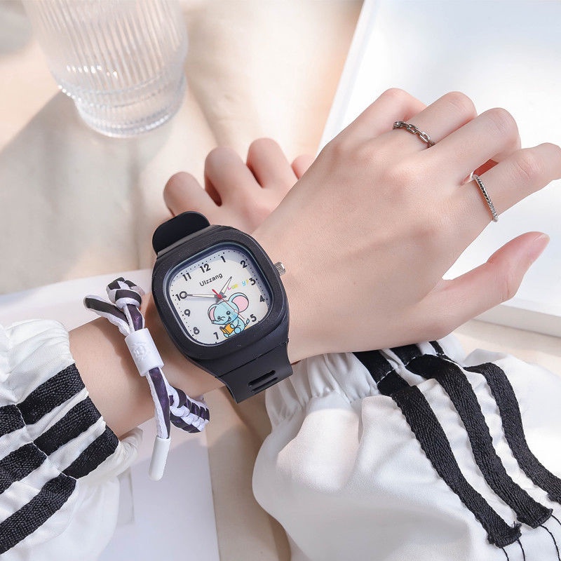 Đồng Hồ Đeo Tay Điện Tử Mặt Vuông Cho Trẻ Em / Voi / Ngựa Một Sừng Dễ Thương Chất Lượng