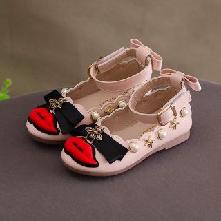 Búp bê Gucci ong