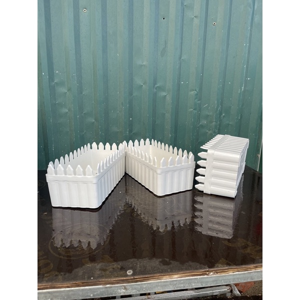 Chậu nhựa hình hàng rào (RÀO TRE) trồng cây, trồng hoa siêu xinh, hàng sẵn ạ