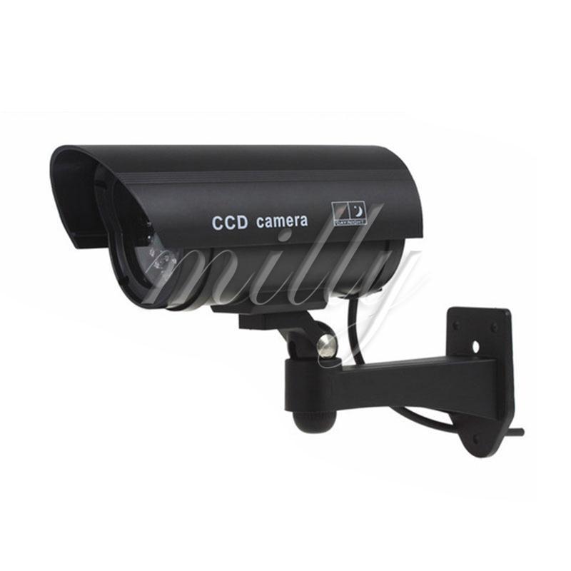 Camera an ninh giả có đèn LED nhấp nháy
