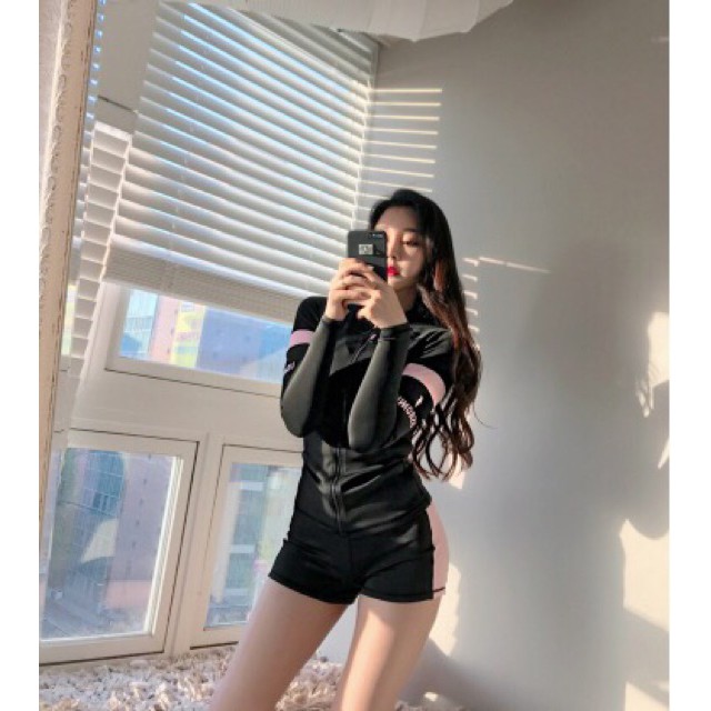 Giá sập sànBikini đồ bơi tay dài kín đáo Qc đen phối hồngSiêu HOT | BigBuy360 - bigbuy360.vn