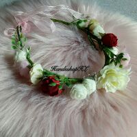 Vòng nguyệt quế/Hoa cài đầu (ảnh shop chụp)
