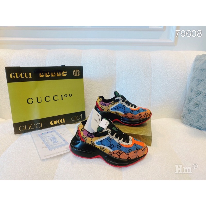 Giày sneaker nâng đế phối màu
