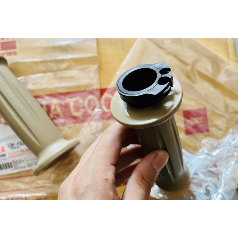 Tay Nắm Bao Tay Cao Su Bọc Tay Yamaha Nozza Chính Hãng