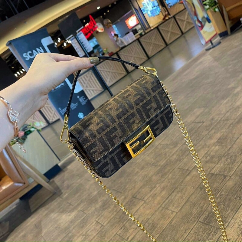 Túi Xách nữ đeo chéo dáng hộp