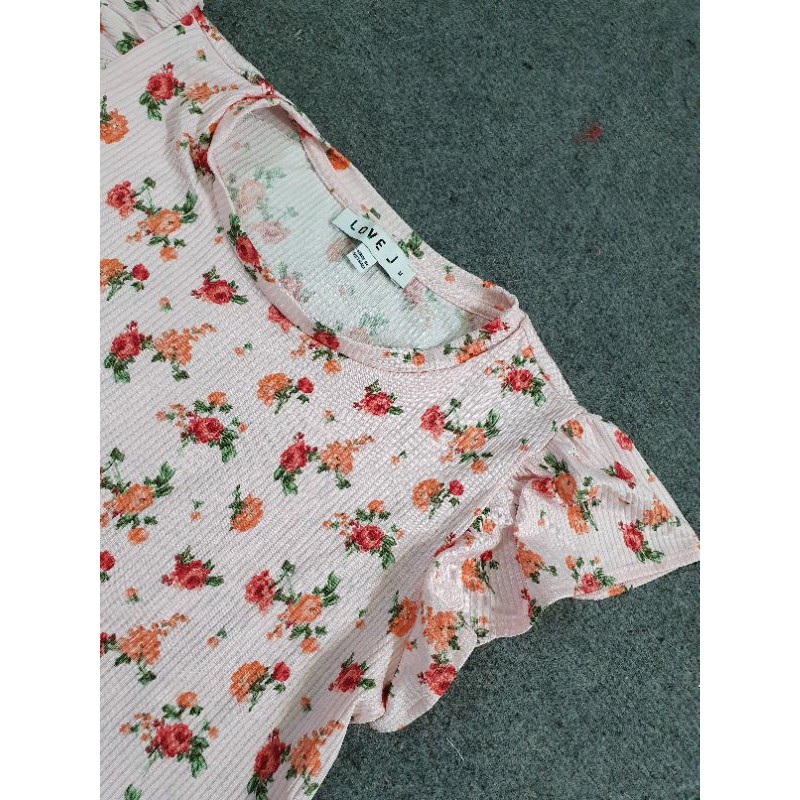 Áo thun Love j cánh tiên xuất xịn