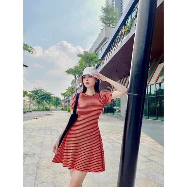 Đầm body thun gân