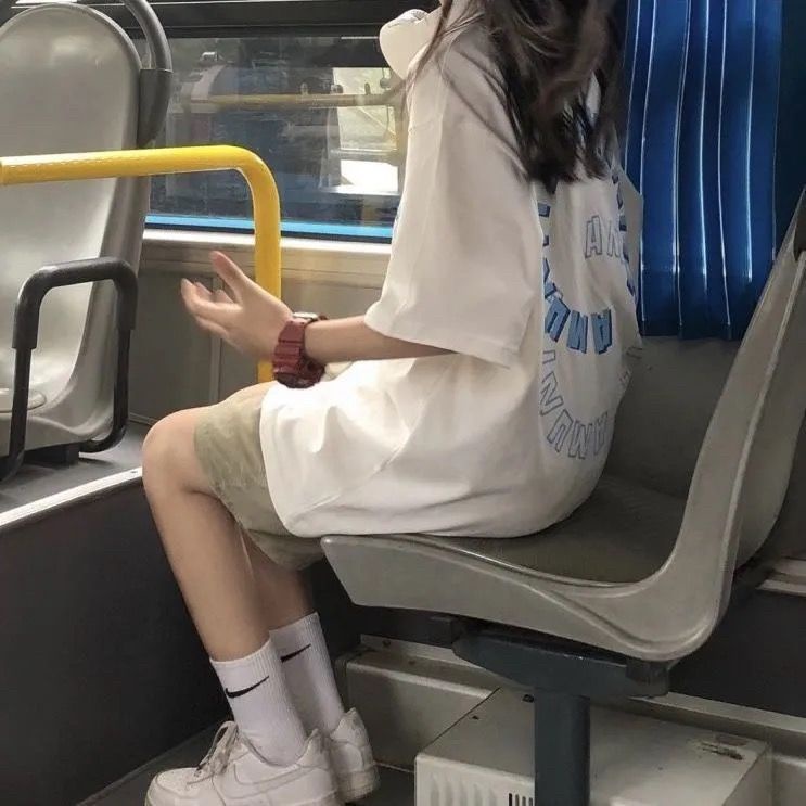 Áo Thun Dáng Rộng In Hình Cá Tính Phong Cách Hàn Quốc